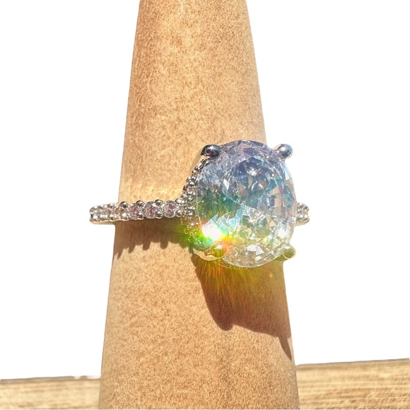 NEW Oval Shaped White Gold-Plated Dazzling Brilliant Cut CZ Band Ring - Picture 11 of 16